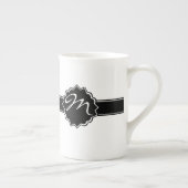 Zwarte Monogrammen Porselein Kop (Rechts)