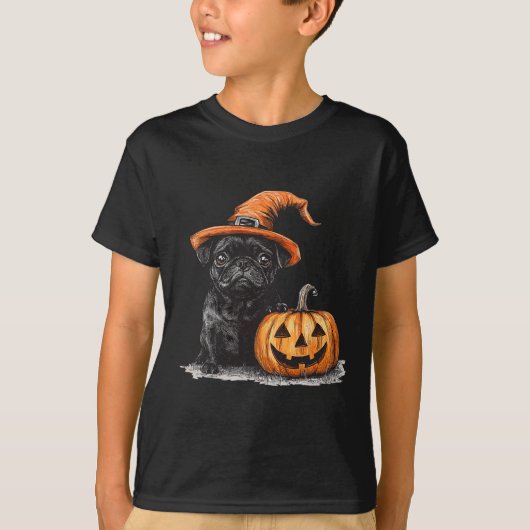 Zwarte mopshond met heks Pet en pompoen Halloween T-shirt (Voorkant)