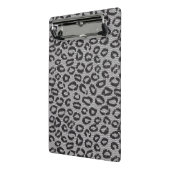 Zwarte netzijde met luipaard op wit mini klembord (Angled2)