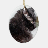 Zwarte Noorse boskat in de sneeuwsiercentrale Keramisch Ornament (Rechts)