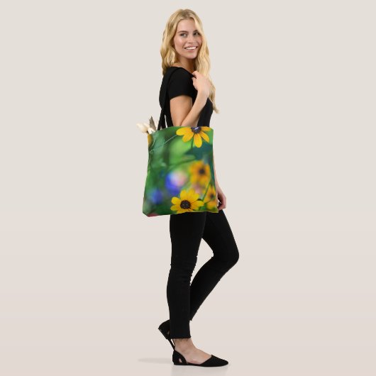 Zwarte-oogige Susan Tote Bag (Op model)
