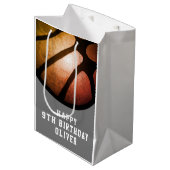 Zwarte Oranje Basketball Ball Sports Birthday Medium Cadeauzakje (Voorkant Gekanteld)