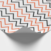 Zwarte Oranje Chevron Zigzag Cadeaupapier (Hoek)