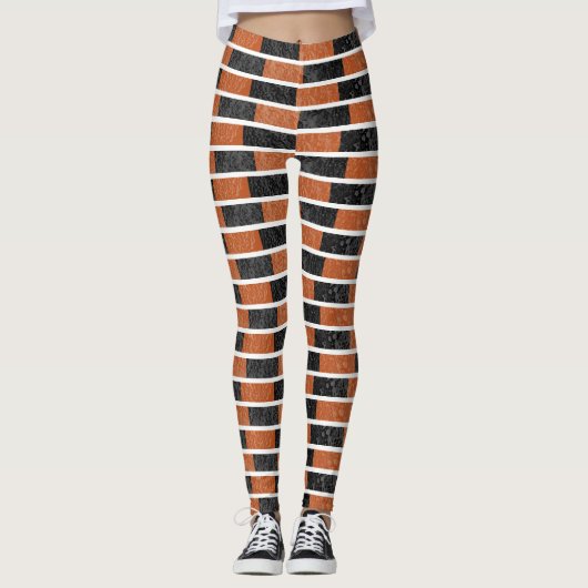 Zwarte & Oranje Halloween Waterverf Stripe Leggings (Voorkant)