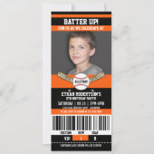 Zwarte|Oranje Ticket Style Baseball Birthday Party Kaart (Voorkant)