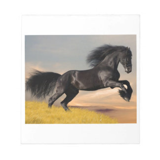 zwarte paard in de woestijn notitieblok