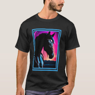 Zwarte Paard Op Heldere Achtergrond Bij Zonsonderg T-shirt