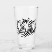 Zwarte paardenkoppen glas (Voorkant)