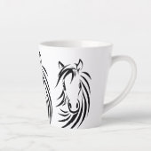Zwarte Paardenkoppen Latte Mok (Rechts)