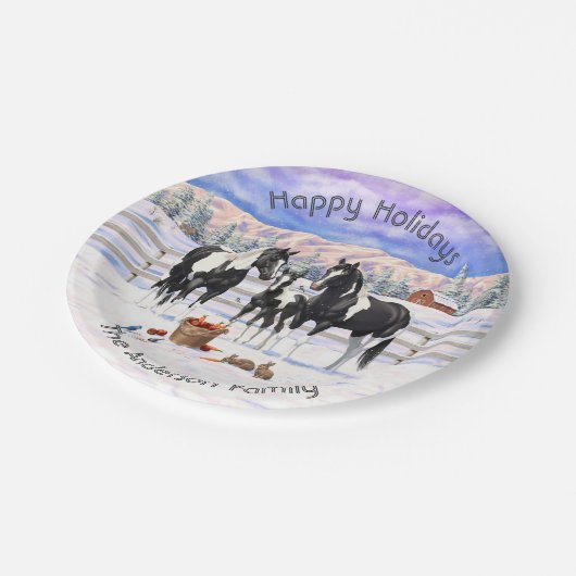 zwarte paardenpestjes met kwartsverf in sneeuw papieren bordje (Gekanteld)