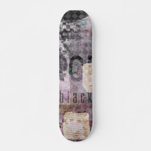 Zwarte paarse inkuilkunst op skateboard