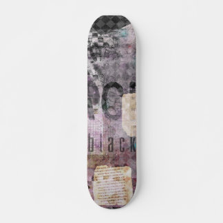 Zwarte paarse inkuilkunst op skateboard
