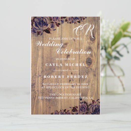 Zwarte Paarse Roos rustieke bruiloft uitnodiging (Staand voorkant)