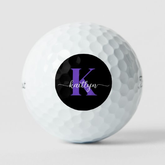 Zwarte Paarse Script Monogram Golfballen (Voorkant)