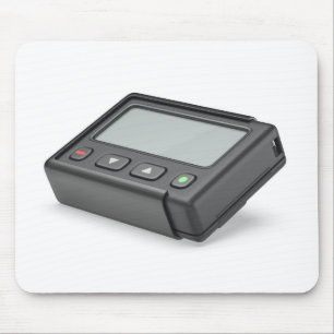 Zwarte pager met leeg scherm muismat