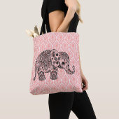 Zwarte Paisley olifant op roze damasks Tote Bag (Dichtbij)
