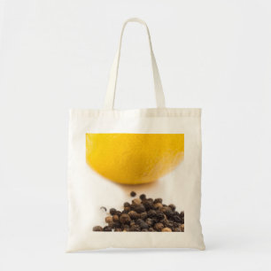 Zwarte peper en citroen tote bag