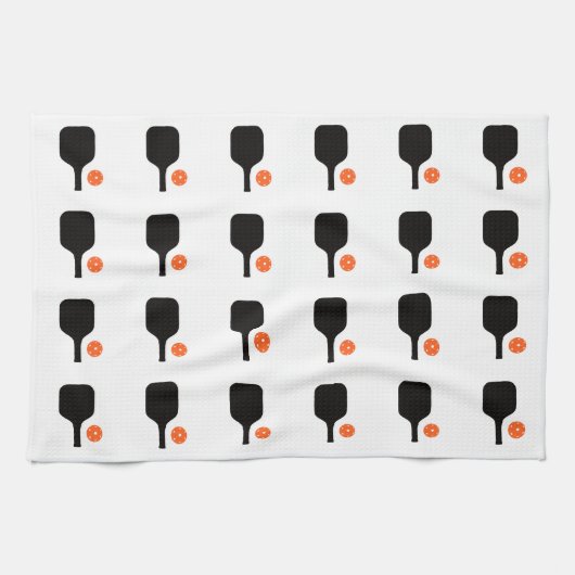 Zwarte pickleball paddles & oranje ballen handdoek (Horizontaal)