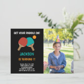 Zwarte Pingpong verjaardagsuitnodigingen met foto Kaart (Staand voorkant)