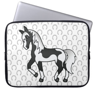 Zwarte Pinto Dravend Paard Cartoon Illustratie Laptop Sleeve