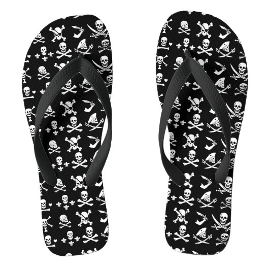 ZWARTE PIRATE BANNERS SKULL, GEKROOSTE BOTTEN, SWO TEENSLIPPERS (Voetbed)