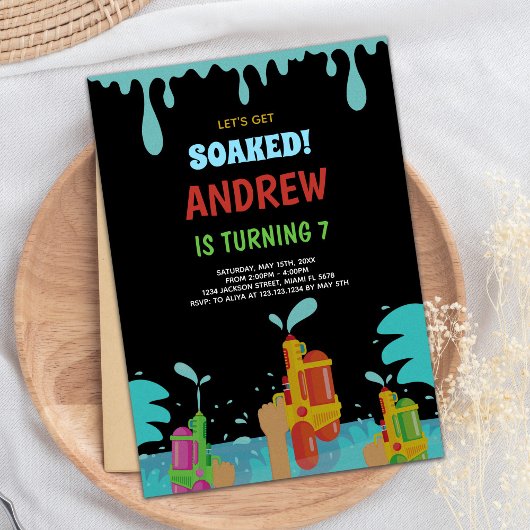 Zwarte Pistool Birthday-uitnodigingen Kaart