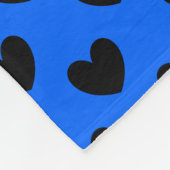 Zwarte polka harten blauw fleece deken (Hoek)
