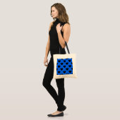 Zwarte polka harten blauw tote bag (Voorkant (model))