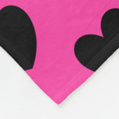 Zwarte polka harten in fuchsia roze fleece deken (Hoek)