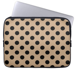 Zwarte polka-punten op beige laptop sleeve