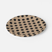 Zwarte polka-punten op beige papieren bordje (Gekanteld)