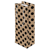 Zwarte polka-punten op beige wijn cadeautas (Achterkant Gekanteld)