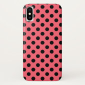 Zwarte polka-punten op koraal Case-Mate iPhone case (Achterkant)