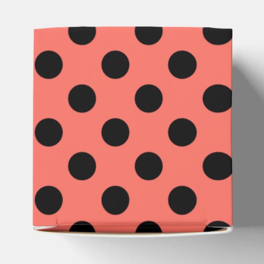 Zwarte polka-punten op levend koraal bedankdoosjes (Bovenkant)