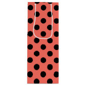 Zwarte polka-punten op levend koraal wijn cadeautas (Voorkant)