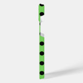 Zwarte polka-stippen op kalkgroen iPhone hoesje (Linkerkant)