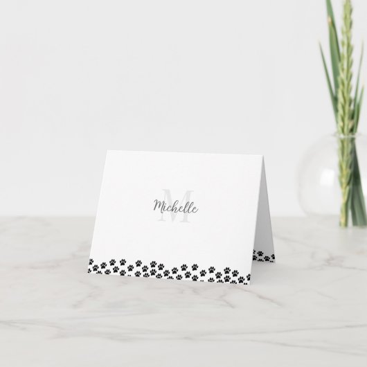 Zwarte Pootafdrukken Aangepaste Monogram Mooie Notitiekaartje (Voorkant)