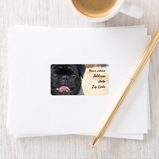 Zwarte pug-verzendlabels etiket (Insitu)