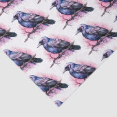 Zwarte raaf op een tak illustratiepatroon tissuepapier (Detail)