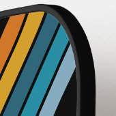 Zwarte Regenboog Gestreept met Naam Pickleball Paddle (Links Detail)