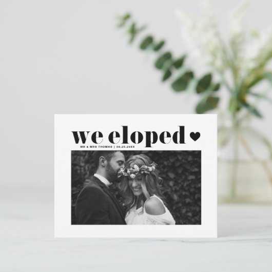Zwarte Retro Bold Typografie Trouw Elopement Briefkaart (Staand voorkant)