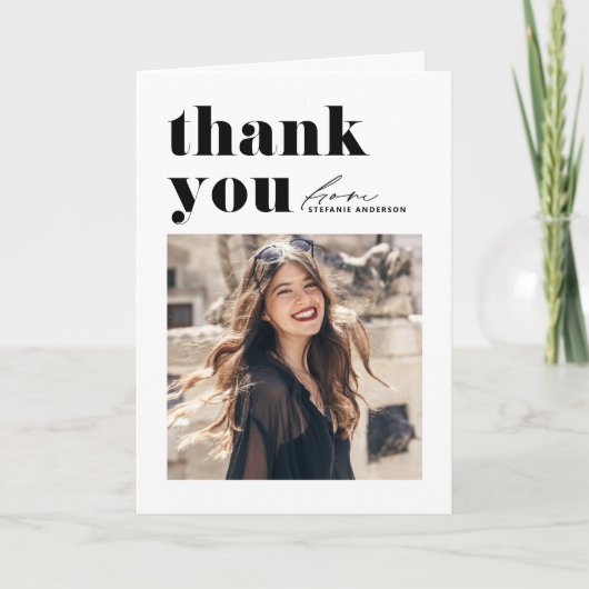 Zwarte Retro Typografie Moderne Foto Afstuderen Bedankkaart (Voorkant)