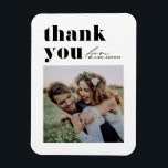 Zwarte Retro Typografie Moderne foto bruiloft Magneet<br><div class="desc">Stuur oprechte waardering met onze aanpasbare foto bruiloft dank u magneet, ontworpen om prachtig mengen retro vet typografie met een elegant handgeschreven script. Deze bedankmagneet biedt een unieke en stijlvolle manier om uw dankbaarheid te uiten aan gasten die uw speciale dag hebben gevierd. Personaliseer de kaart met uw gegevens. U...</div>