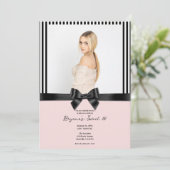 Zwarte Ribbon Bow Stripes Blush Pink Foto Sweet 16 Kaart (Staand voorkant)