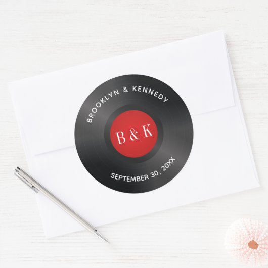 Zwarte Rood Rock And Roll Monogram Naam Vinylplaat Ronde Sticker (Envelop)