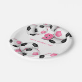 Zwarte roze voetballen meisjes verjaardagsfeestje papieren bordje (Gekanteld)