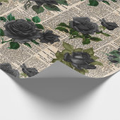 Zwarte Rozen op krantenpapier Cadeaupapier (Hoek)