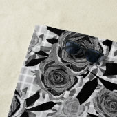 Zwarte rozen, rozen, zwart en grijs strandlaken (In situ)