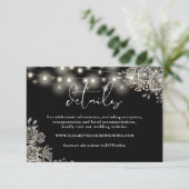 Zwarte Rozen Slingerlichten Gotische Trouwdetails Informatiekaartje (Staand voorkant)