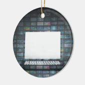 Zwarte ruimte voor verkoopbare ruimte op vrijdag o keramisch ornament (Links)